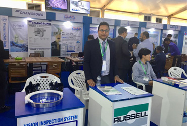 Russell Finex在亚洲制药商展